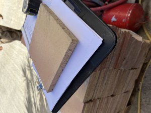 Parefeuilles et carreaux en terre cuite