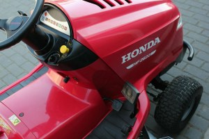 Tondeuse Autoportée HONDA HF 2622 HME