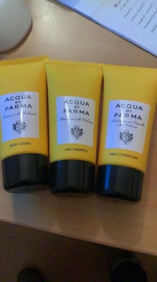 Stock Acqua di Parma, shampoo, savon, revitalisant, gel douche, crème pour le corps