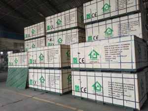 NOUVEAU – Contreplaqué Coffrage PP Filmé Haute Durabilité – Jusqu’à 200 Réutilisations !