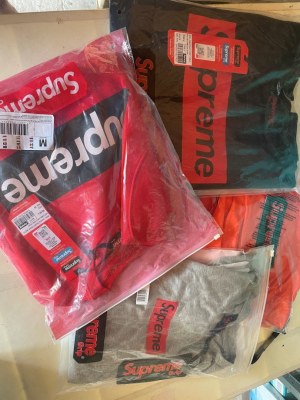 Lot grossiste – vêtements neufs Supreme Grip