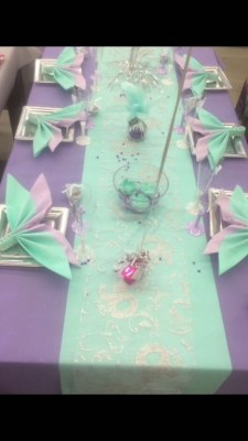 20 rouleaux Chemin de table BLANC 45g/m2 - 30cm10m - 1.12 Euros/Pièce.