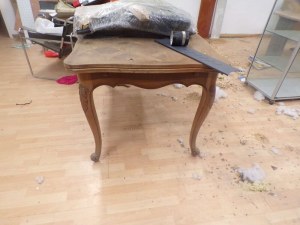 Table rustique provençale en bois