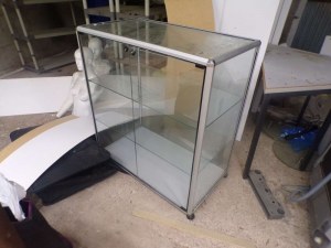 Présentoirs vitrés