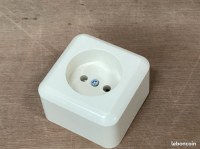 Prise apparente Schneider electric