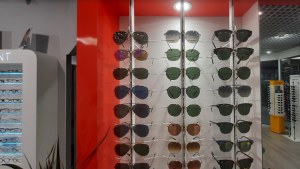 Ray ban aviator ou autres modeles disponible neuve et bon prix