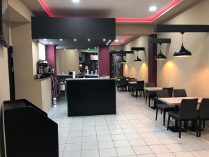 Banquette capitonnée pour restaurant- Chaise en simili cuir personnalisable- Mobilier...