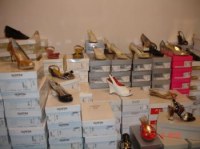 Lots de 900 paires de chaussures