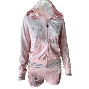 500 vêtements de la marque Miss Monaco