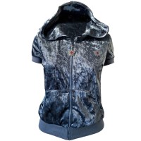 500 vêtements de la marque Miss Monaco