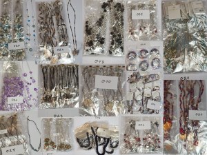 Bijoux fantasie en énorme quantité