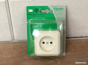 Prise apparente Schneider electric