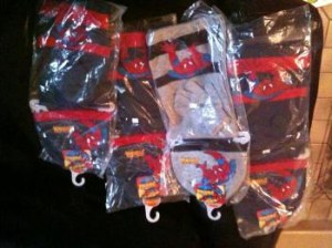 LOT BONNET +GANTS+ECHARPE SPIDERMAN