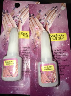 Capsule ongles, colle pour les faux ongles