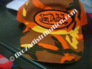 Déstockage de Casquettes Von Dutch