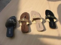 Destockage des claquettes femme