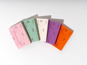 Destockage - Porte-cartes silicone rétro en forme de cassette - Lot en gros - Prêt à la...
