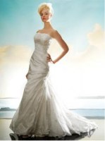 Robe de mariée plissée sans bretelles avec traîne Blanc