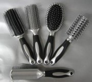 5 brosses a cheveux plastique