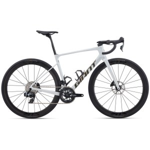 2026 Giant Defy Advanced Pro 1 Road Bike (KINGCYCLESPORT)