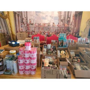 Palette destockage maquillage de marques 1.12€ la pièce