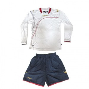 15 000 ENSEMBLES SPORTIFS (Short + Tee shirt))