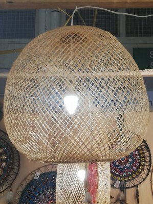 Luminaire susoendu en lamelle de bamboo