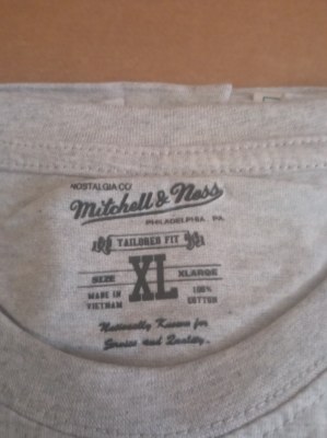 Lot de Tshirts Mitchell & Ness destockage