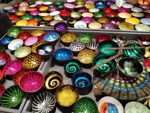 Bol en noix de coco emaille