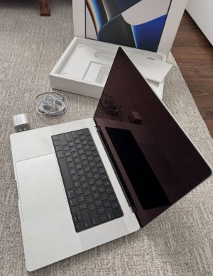 Apple MacBook Pro 16 (1TB SSD M1 Pro 16GB) Laptop - Silver - MK1F3LL-A