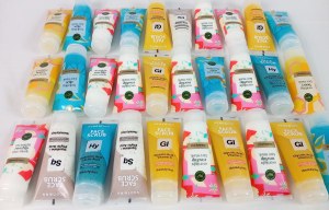 Lot de 30 Flacons / Tubes pour visage gommage et hydratent 98 % naturel 75 ml ( 0.50 ct...)