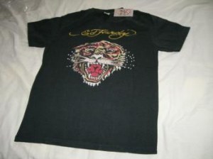 LOT   TEE SHIRT ED  HARDY