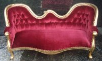 Fournisseur mobilier oriental doré et velours rouge