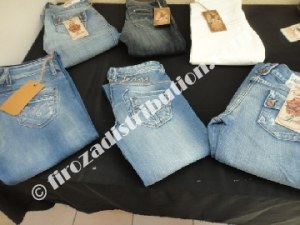 Très beaux Jeans femme Mc Lem.