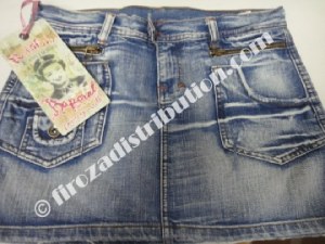 Jupes Kaporal. Affaire à saisir.