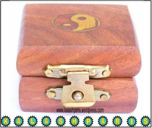 Boîte petit ying yang en boi travail incrusté fait main artisanat grossiste boutique en ligne