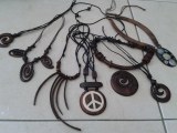 Vend lot de colliers en bois exotique