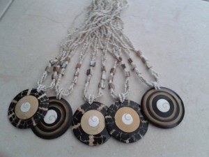 Lot de colliers nacre