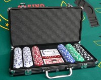 Mallette de poker 300 jetons DICE