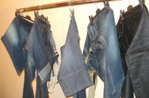 Vente un lot de jeans femme noir et salopette