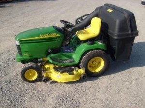 TONDEUSE AUTOPORTEE JOHN DEERE TYPE GT245