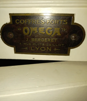 Coffre fort vintage OMEGA
