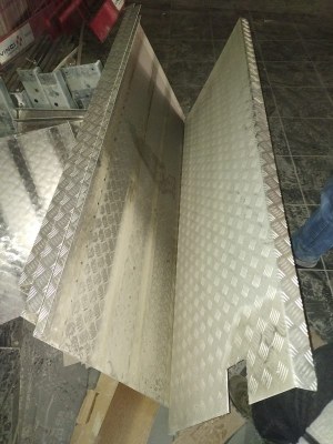 Passerelles en acier larmé