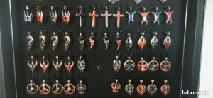 Lot de bijoux australiens pour surf shop, tattoo shop ou marchés saisonniers