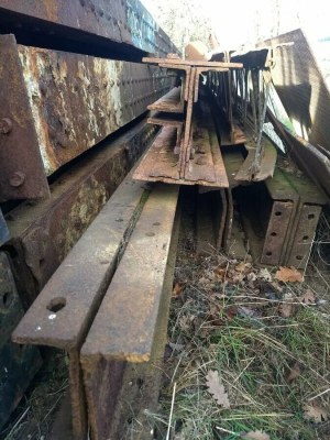 Profilés et poutres porteuses type Eiffel