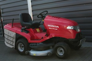 Tondeuse Autoportée HONDA HF 2622 HME