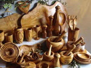 Olive wood kitchen items
