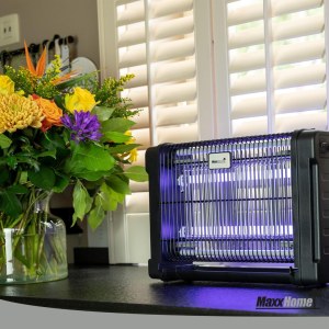 MaxxHome Lampe Anti insecte électrique (42,5 x 10,5 cm) UV (Lampe 2 x 4 W)