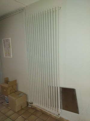 Radiateur vertical type ACOVA