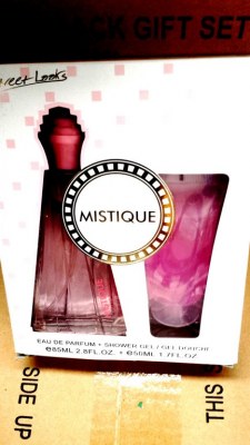 Lot de coffret parfum+ gel douche